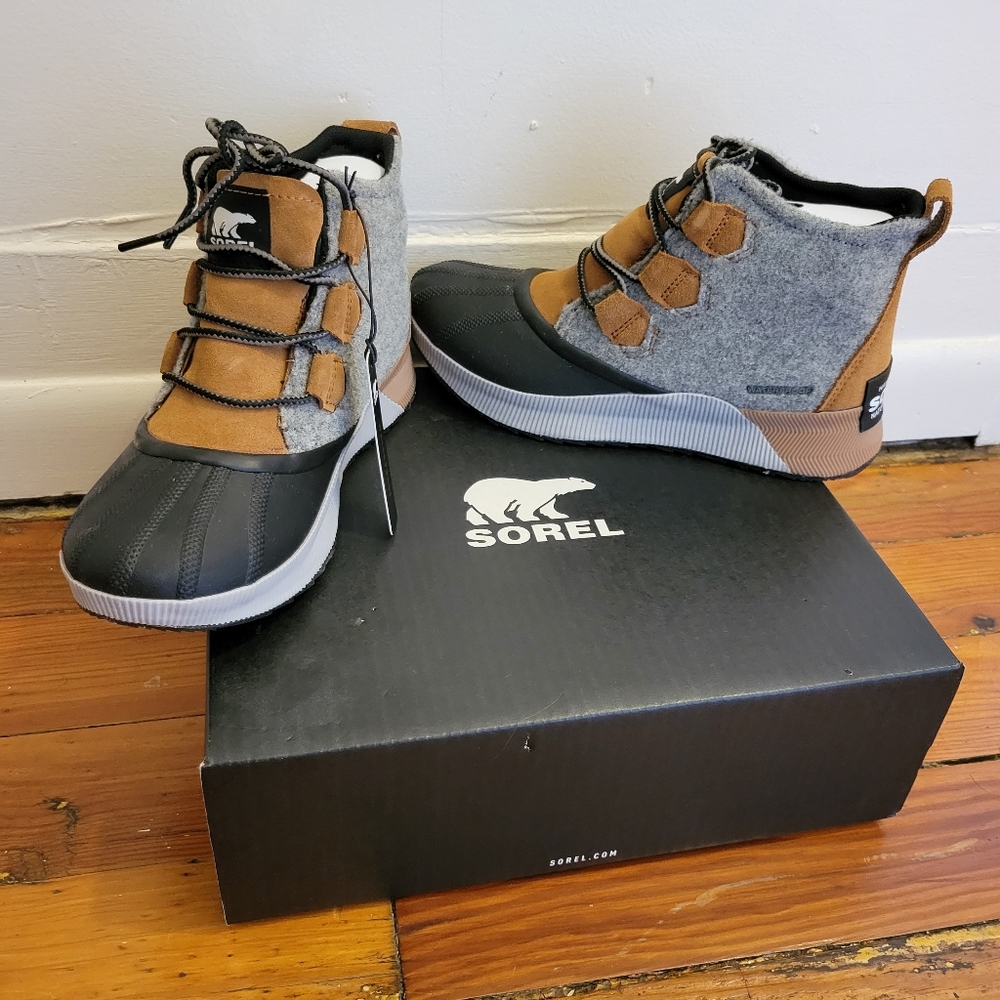 NEW Sorel Women's Out 'N About III Classic Boot Waterproof Leather & Suede 7 1/2